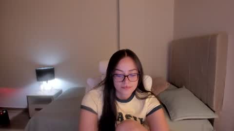 Snapshot of samy_one chatting on 06-08-26, 09:04 Samy online show from 06-08-26, 09:04