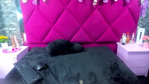 Snapshot of samydiamond_ chatting on 01-16-26, 03:54 Samy online show from 01-16-26, 03:54