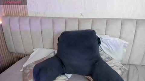 Snapshot of samysharky_ chatting on 07-18-26, 04:49 Samy S online show from 07-18-26, 04:49