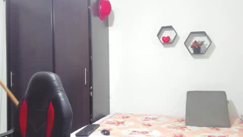 Sanddi  online show from 02-04-26, 08:25