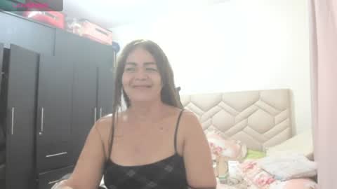 Sanddi  online show from 07-18-26, 07:17