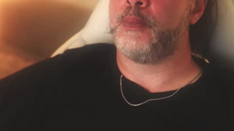 Snapshot of sanders_white chatting on 03-08-25, 06:10 Sanders online show from 03-08-25, 06:10