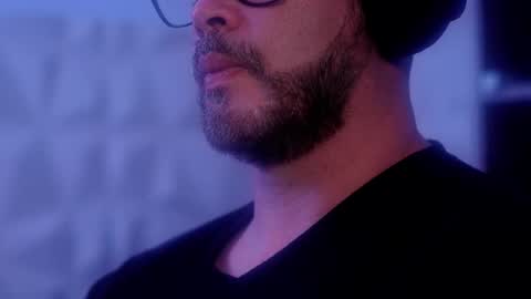 Snapshot of sanders_white chatting on 12-21-25, 06:53 Sanders online show from 12-21-25, 06:53