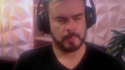 Snapshot of sanders_white chatting on 01-10-26, 02:57 Sanders online show from 01-10-26, 02:57