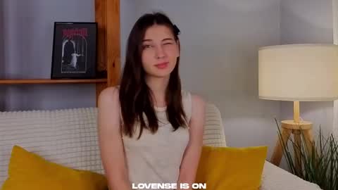 Snapshot of sandili chatting on 11-27-25, 12:56 Isabel but you can call me Bella online show from 11-27-25, 12:56