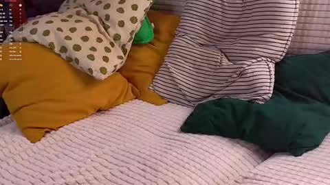 Snapshot of sandili chatting on 03-02-26, 07:15 Isabel but you can call me Bella online show from 03-02-26, 07:15