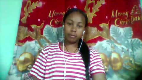 Snapshot of sandra1253099 chatting on 09-16-25, 05:52 sandra1253099 online show from 09-16-25, 05:52