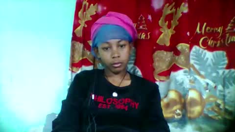 Snapshot of sandra1253099 chatting on 09-25-25, 09:35 sandra1253099 online show from 09-25-25, 09:35