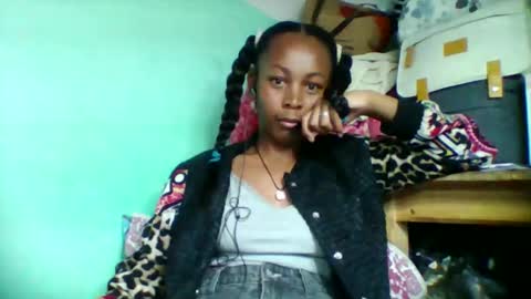 Snapshot of sandra1253099 chatting on 10-03-25, 07:22 sandra1253099 online show from 10-03-25, 07:22