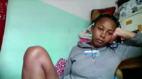 Snapshot of sandra1253099 chatting on 10-07-25, 06:27 sandra1253099 online show from 10-07-25, 06:27