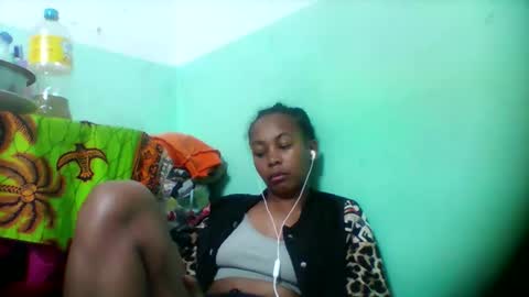 sandra1253099 online show from 11-26-25, 06:42