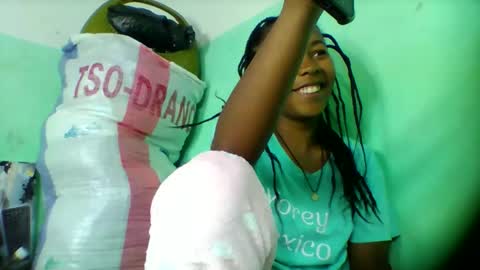 sandra1253099 online show from 03-12-26, 07:25