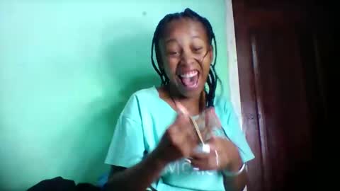 sandra1253099 online show from 04-15-26, 08:09