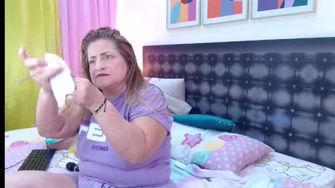 Snapshot of sandra_20_ chatting on 06-10-26, 11:20 SANDRA online show from 06-10-26, 11:20