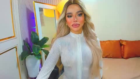 Sandra Hornball online show from 12-16-25, 09:36