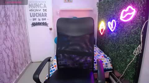 sandra  online show from 07-22-26, 03:09