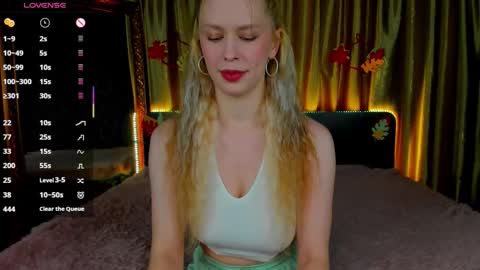 Sandra online show from 10-27-25, 07:23