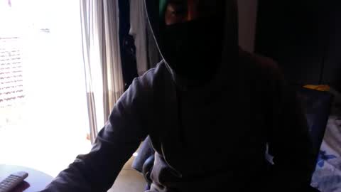 Snapshot of sandropertoni chatting on 04-02-26, 09:40 lucas online show from 04-02-26, 09:40