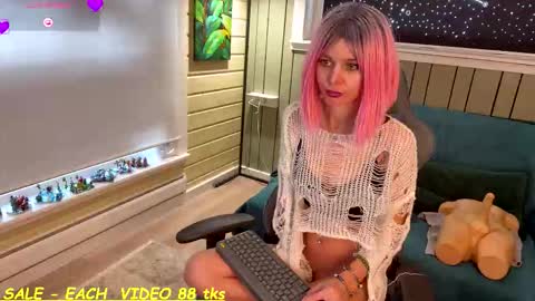 Sandy and Chris online show from 02-08-26, 07:34