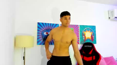 Snapshot of santana_maximo chatting on 02-25-26, 12:37 Maximo Santana online show from 02-25-26, 12:37