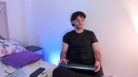 Snapshot of santi700948 chatting on 03-29-26, 04:56 santi700948 online show from 03-29-26, 04:56