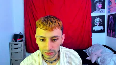 Snapshot of santi_mateo chatting on 01-11-26, 12:26 Santi online show from 01-11-26, 12:26