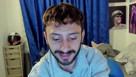 Snapshot of santi_mateo chatting on 03-24-26, 11:43 Santi online show from 03-24-26, 11:43