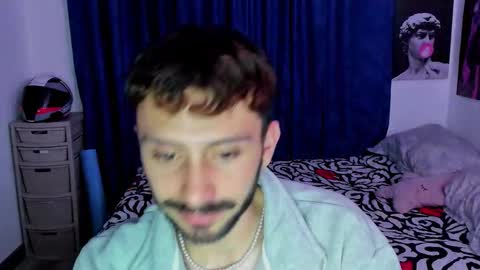 Snapshot of santi_mateo chatting on 03-27-26, 03:56 Santi online show from 03-27-26, 03:56