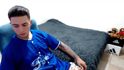 Snapshot of santi_ss chatting on 10-28-25, 04:53 santi_ss online show from 10-28-25, 04:53