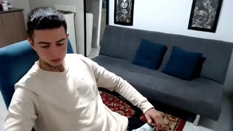 Snapshot of santi_ss chatting on 11-22-25, 12:20 santi_ss online show from 11-22-25, 12:20