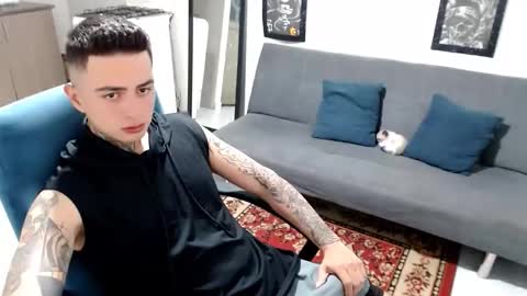 Snapshot of santi_ss chatting on 11-26-25, 01:17 santi_ss online show from 11-26-25, 01:17