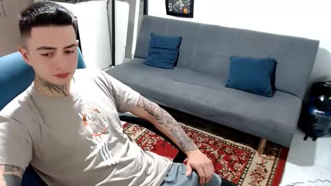 Snapshot of santi_ss chatting on 12-02-25, 12:49 santi_ss online show from 12-02-25, 12:49