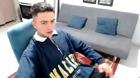 Snapshot of santi_ss chatting on 12-15-25, 03:22 santi_ss online show from 12-15-25, 03:22