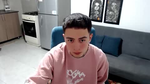 Snapshot of santi_ss chatting on 01-06-26, 12:58 santi_ss online show from 01-06-26, 12:58