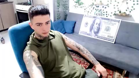 Snapshot of santi_ss chatting on 02-04-26, 03:51 santi_ss online show from 02-04-26, 03:51