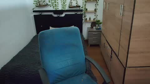 Snapshot of santi_ss chatting on 05-13-26, 01:03 santi_ss online show from 05-13-26, 01:03