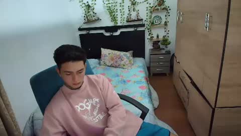 Snapshot of santi_ss chatting on 06-30-26, 01:28 santi_ss online show from 06-30-26, 01:28