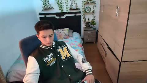 Snapshot of santi_ss chatting on 06-30-26, 03:02 santi_ss online show from 06-30-26, 03:02