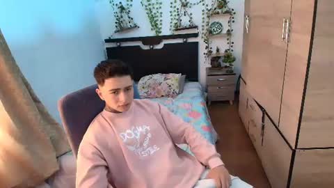 Snapshot of santi_ss chatting on 07-08-26, 02:21 santi_ss online show from 07-08-26, 02:21