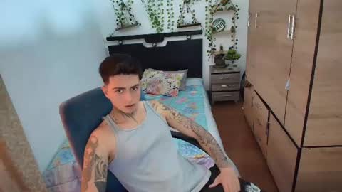 Snapshot of santi_ss chatting on 07-13-26, 04:21 santi_ss online show from 07-13-26, 04:21