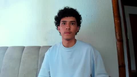 Snapshot of santi_twink19 chatting on 06-14-26, 11:40 santi_twink19 online show from 06-14-26, 11:40