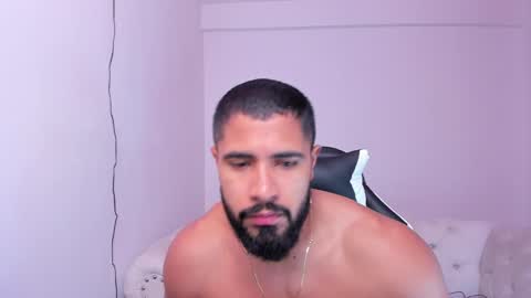 santiago_huntt online show from 02-21-25, 12:28