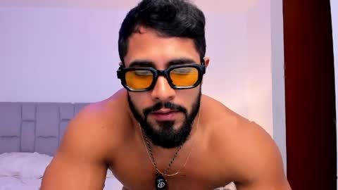 santiago_huntt online show from 04-17-26, 09:18