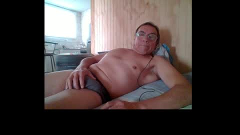 Snapshot of santiago_n chatting on 06-10-26, 07:02 santiago_n online show from 06-10-26, 07:02