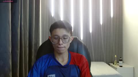 santiago_russo18 online show from 02-20-26, 06:26