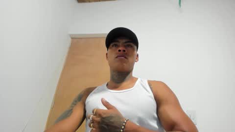 Snapshot of santiagogtx chatting on 09-14-25, 02:11 Santiago online show from 09-14-25, 02:11