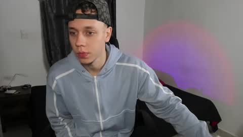 Snapshot of santiceballo chatting on 11-28-25, 12:19 Julius Novachrono online show from 11-28-25, 12:19