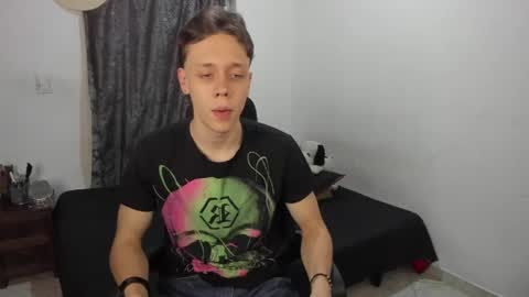 Julius Novachrono  online show from 04-19-26, 12:22