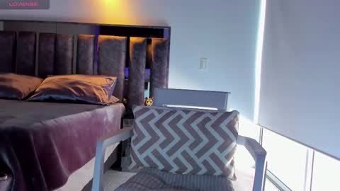 Santiago Seans online show from 10-02-25, 03:19