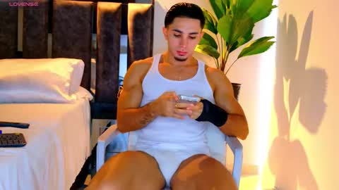 Santiago Seans online show from 03-06-26, 01:18